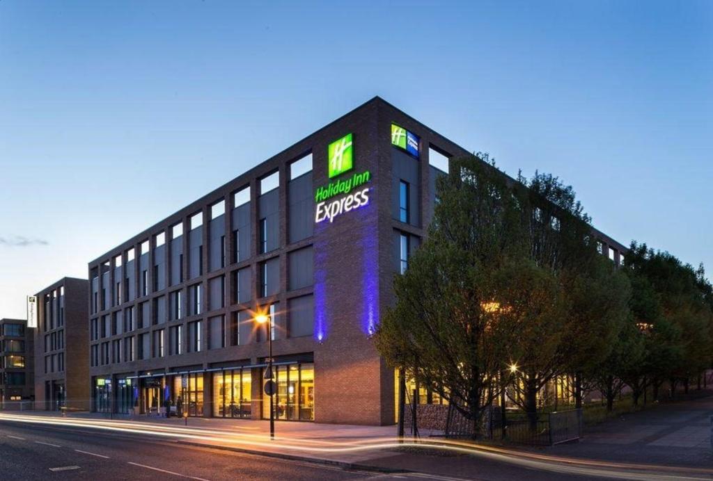 Holiday Inn Express London – ExCel, an IHG Hotel London city airport hotels