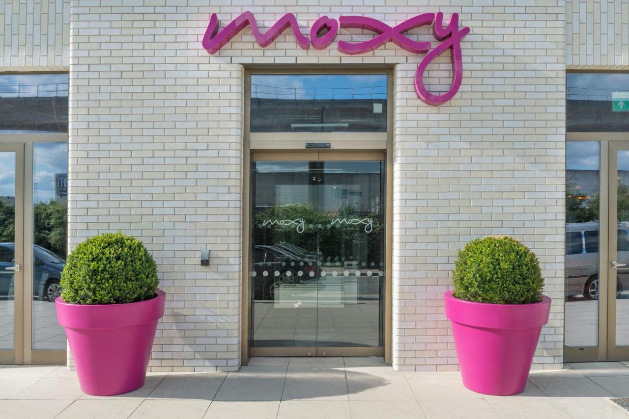Moxy London Excel Hotels near excel london